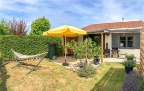 Stunning home in Bredene with Outdoor swimming pool, WiFi and 2 Bedrooms
